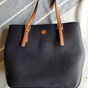 Like new Ann Klein handbag